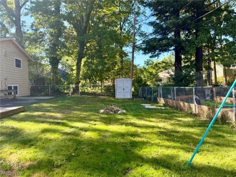 28096 Edgepark Drive North Olmsted OH 44070