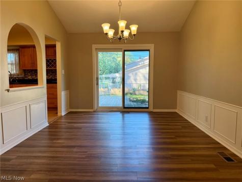 28096 Edgepark Drive North Olmsted OH 44070