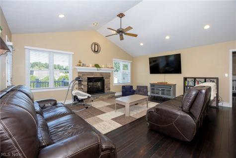 1516 Smith Drive Wooster OH 44691