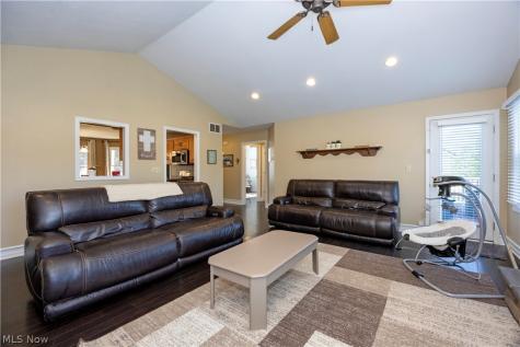1516 Smith Drive Wooster OH 44691