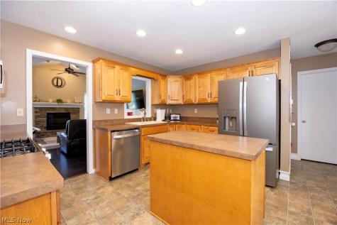1516 Smith Drive Wooster OH 44691