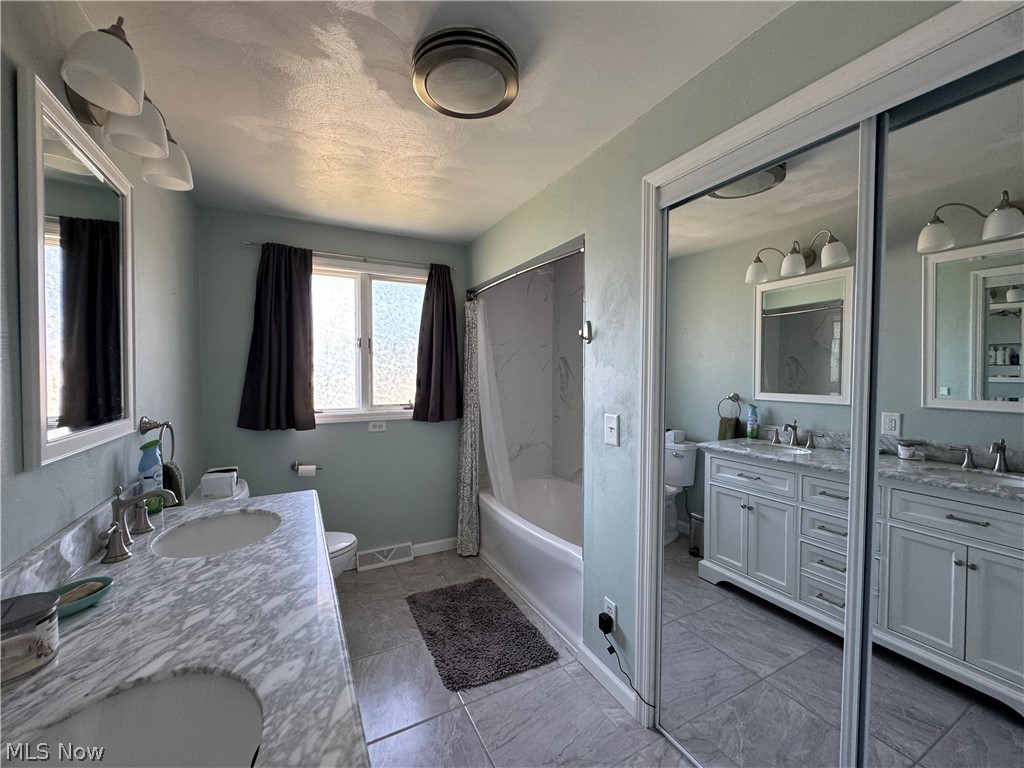 232 Eleanor Street Mingo Junction OH 43938