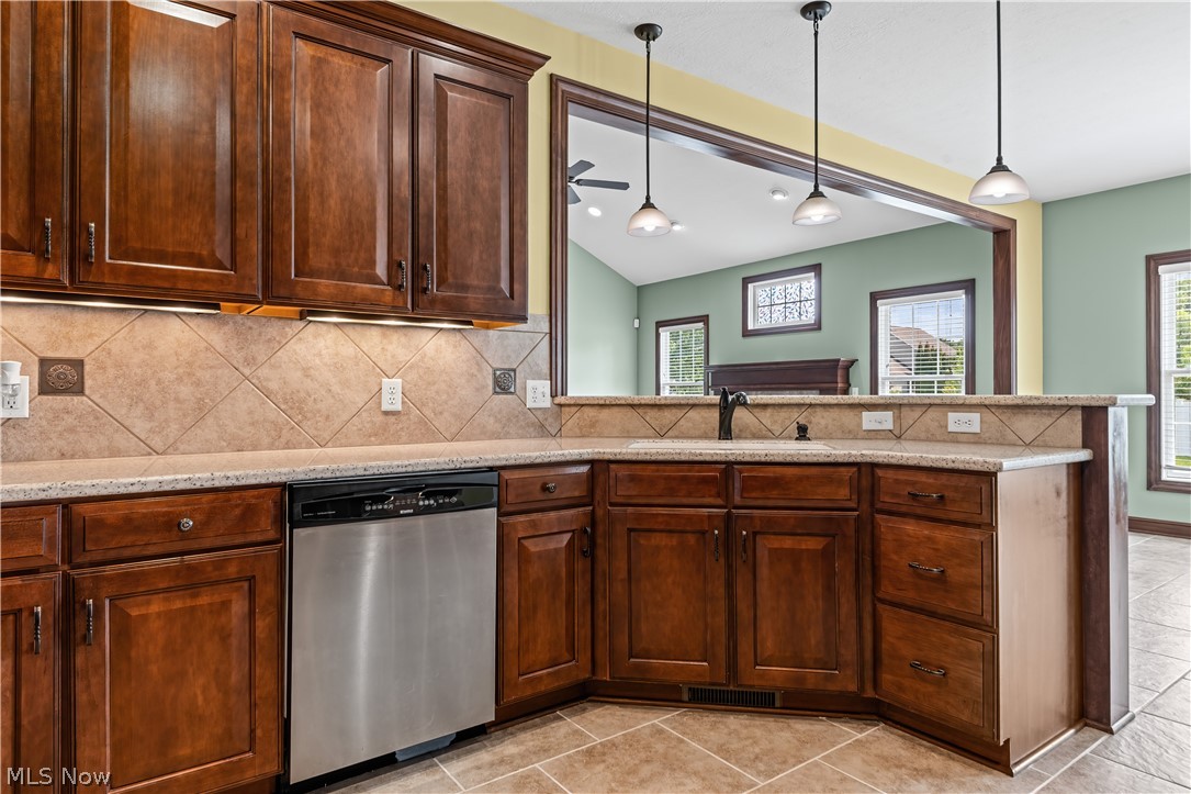 8458 Sandbridge Street NW Massillon OH 44646