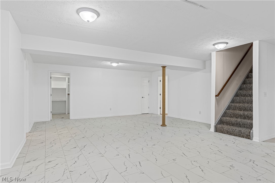 8458 Sandbridge Street NW Massillon OH 44646