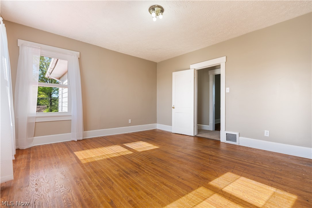 10725 Lisbon Street Louisville OH 44641