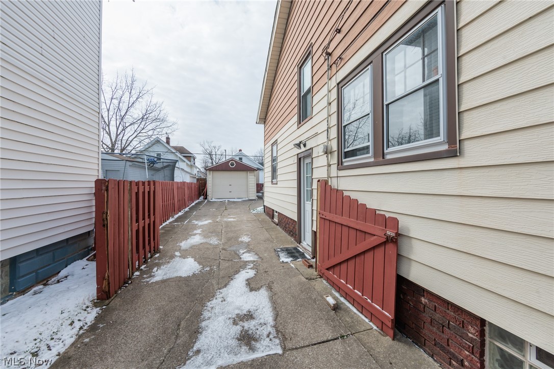 5601 Delora Avenue Cleveland OH 44144