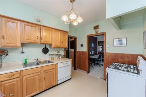 5601 Delora Avenue Cleveland OH 44144