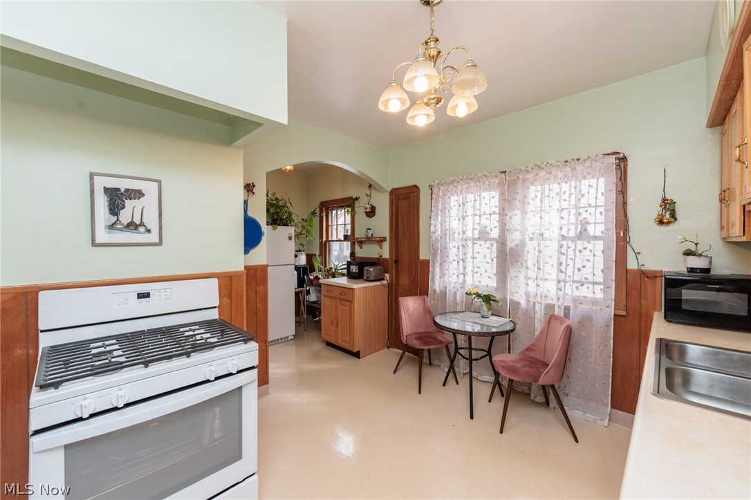 5601 Delora Avenue Cleveland OH 44144