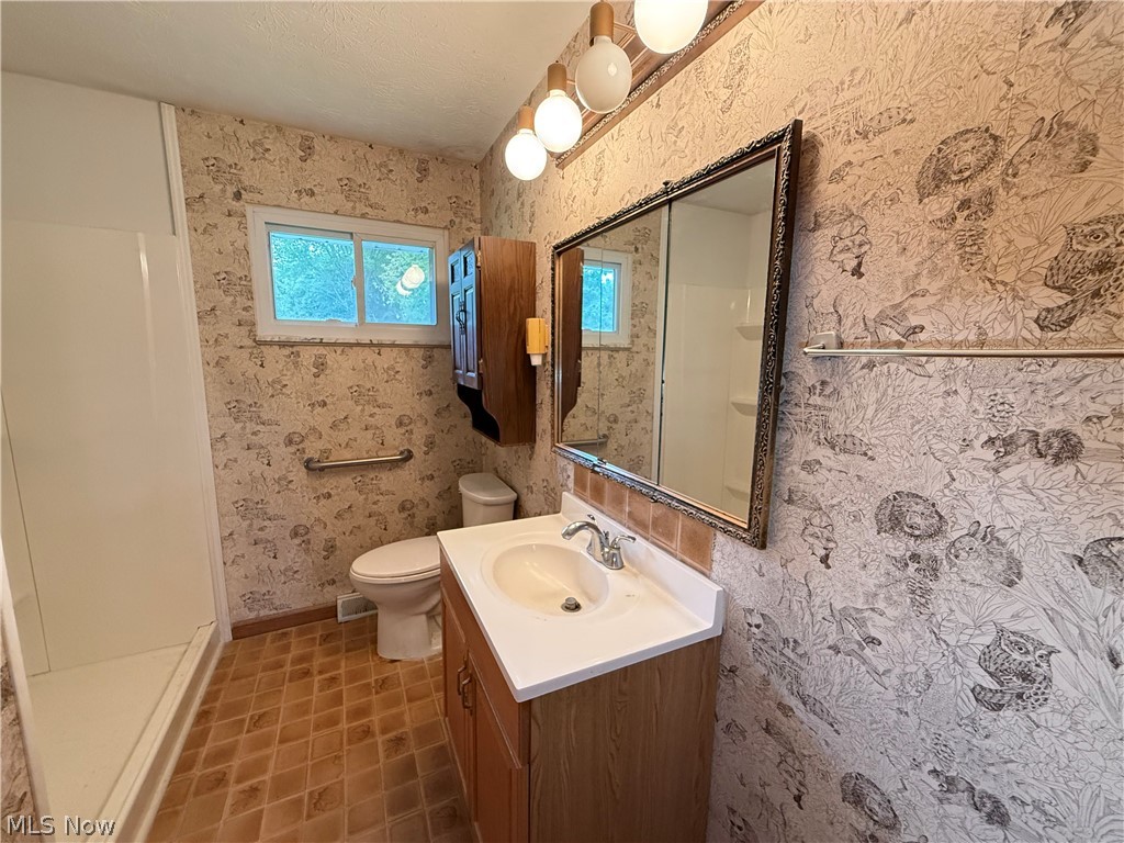 15909 Gar Highway Montville OH 44064