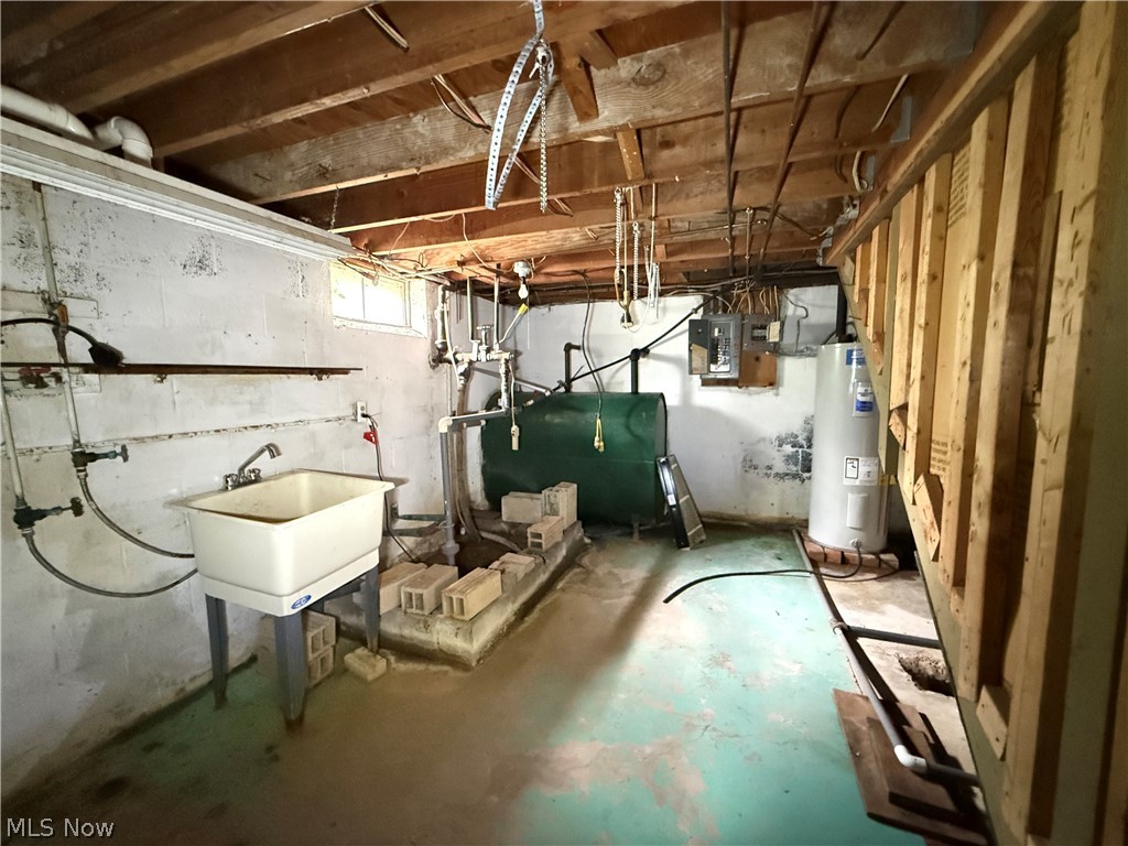 15909 Gar Highway Montville OH 44064