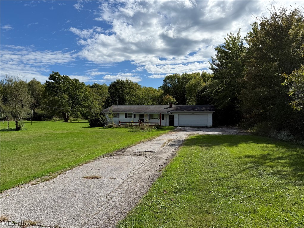 15909 Gar Highway Montville OH 44064