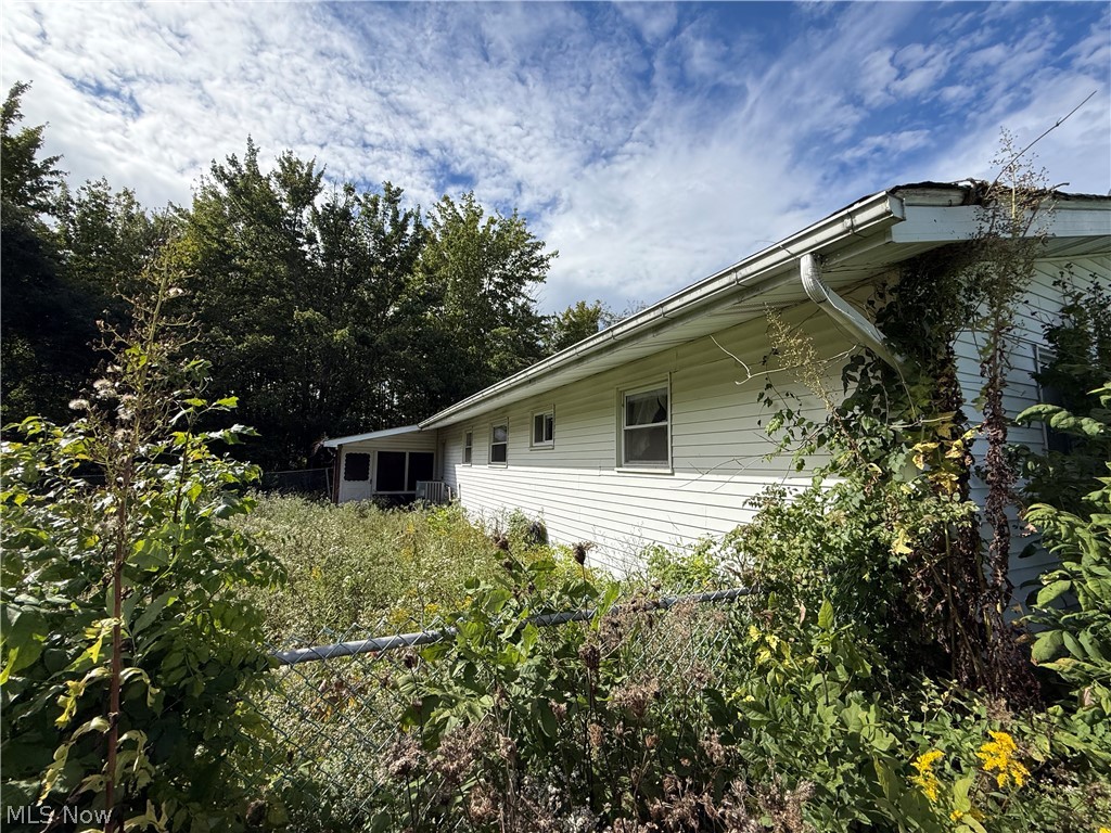 15909 Gar Highway Montville OH 44064