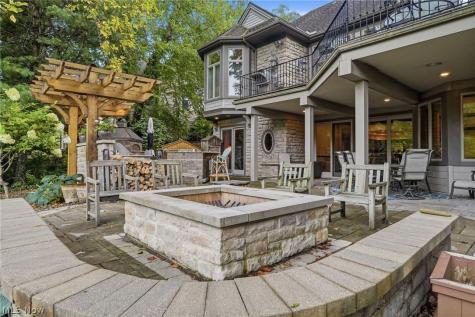 411 Stonebridge Drive Amherst OH 44001