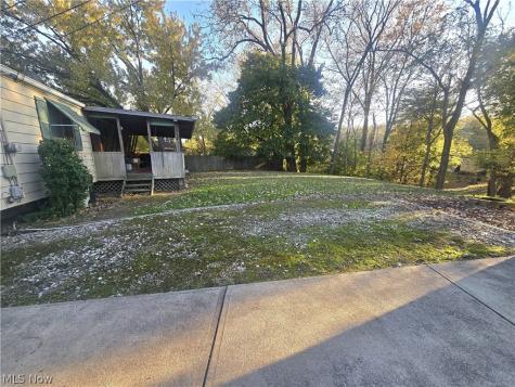 7670 Sleepy Hollow Drive Parma OH 44130