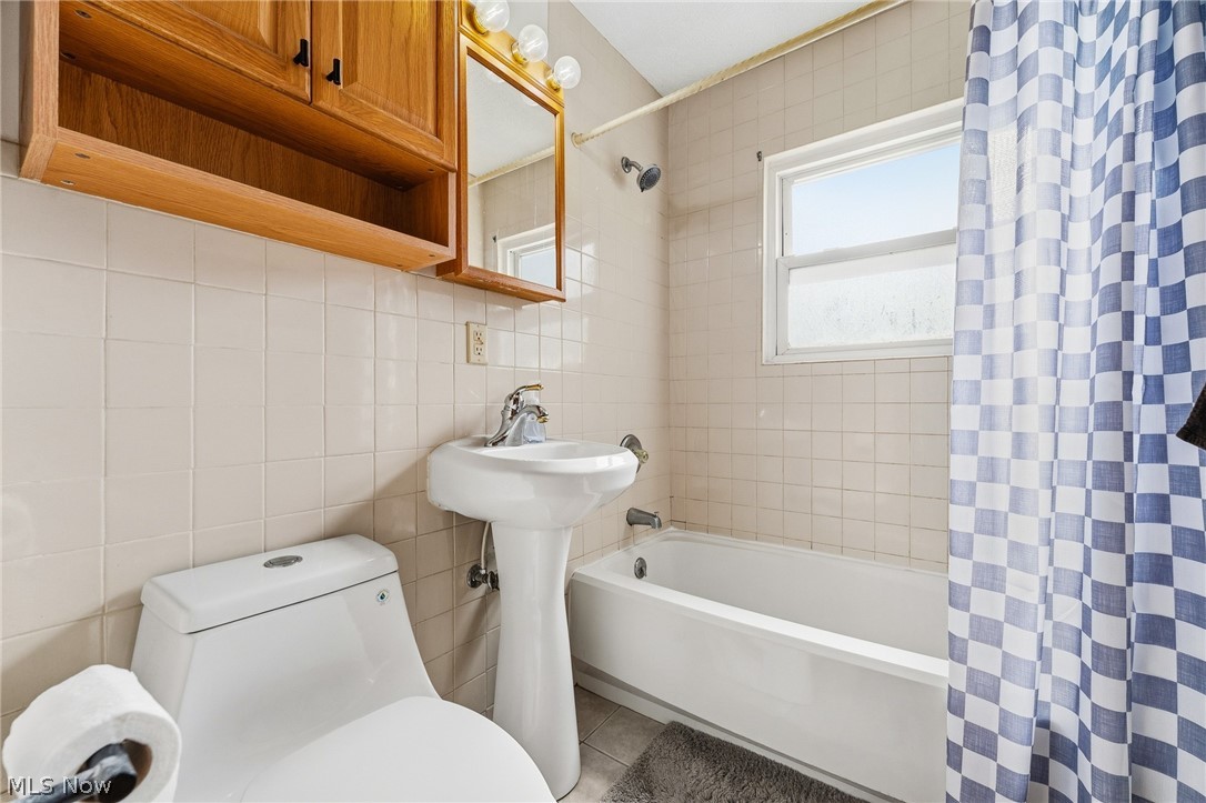 2531 Chestnut Street Girard OH 44420
