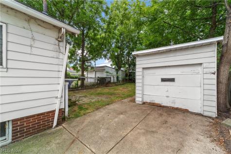 3576 W 135th Street Cleveland OH 44111