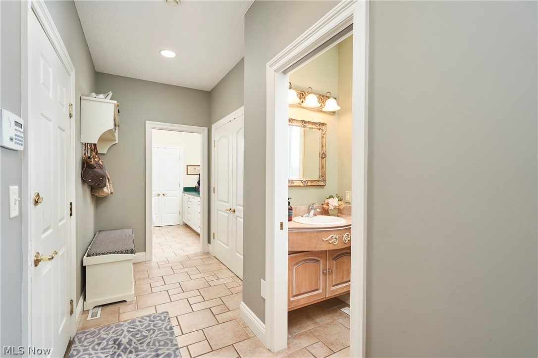 4705 Barnsleigh Drive Bath OH 44333