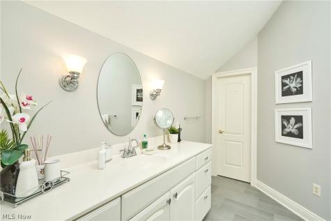 4705 Barnsleigh Drive Bath OH 44333