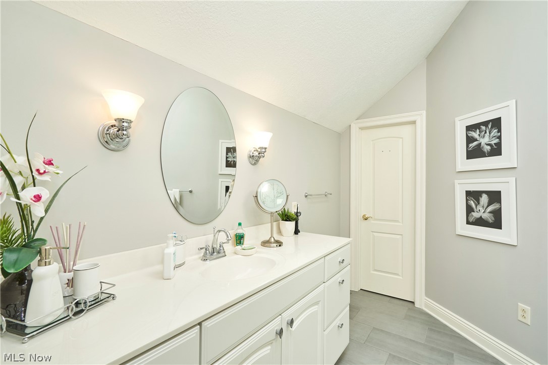 4705 Barnsleigh Drive Bath OH 44333