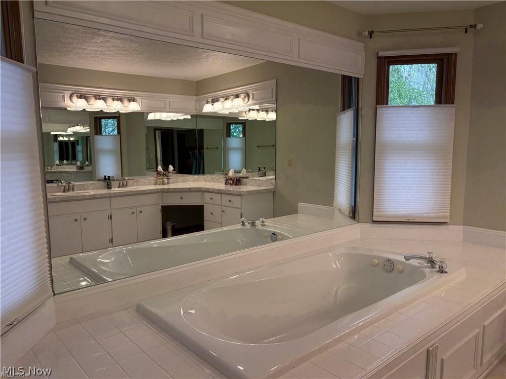 14193 Fernwood Circle Strongsville OH 44136