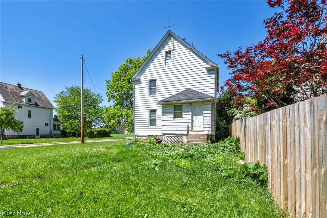 1716 Middle Avenue Elyria OH 44035