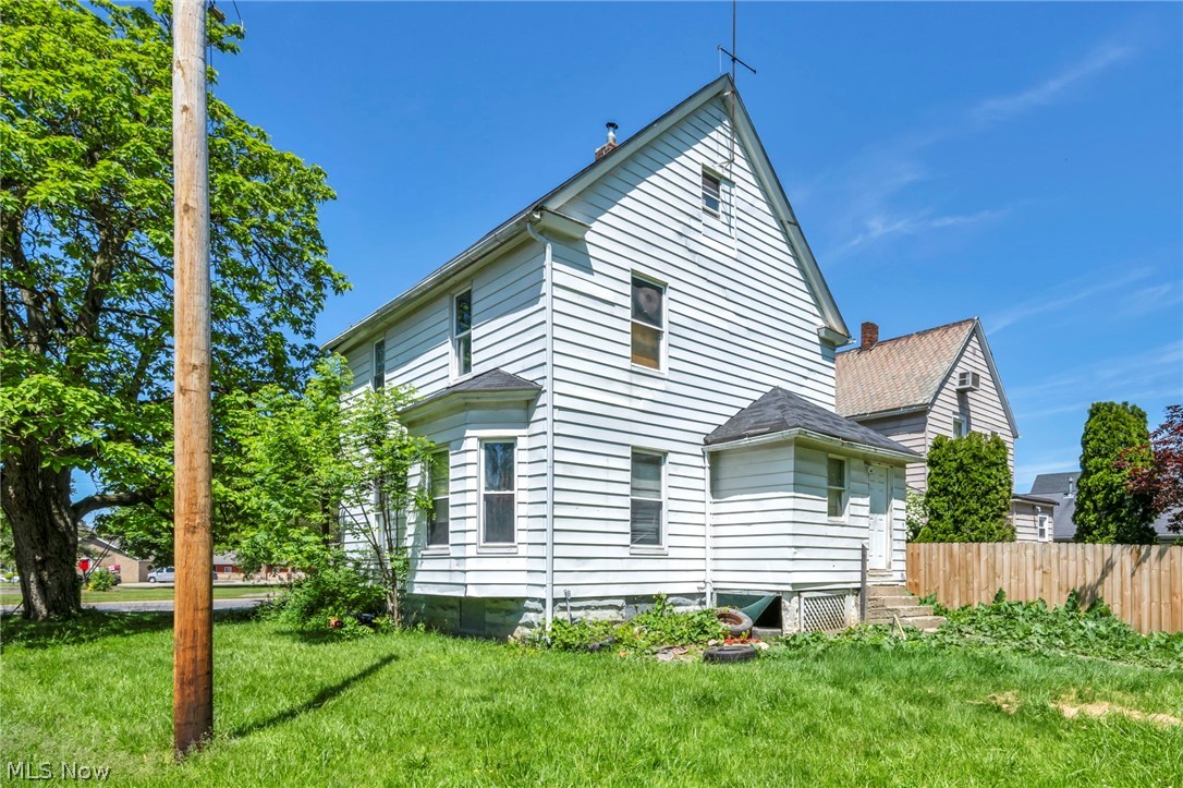 1716 Middle Avenue Elyria OH 44035