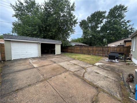3834 W 116th Street Cleveland OH 44111