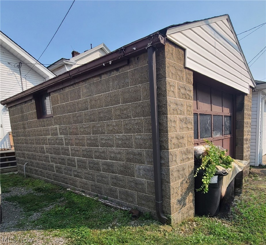 1127 Pearl Street Martins Ferry OH 43935