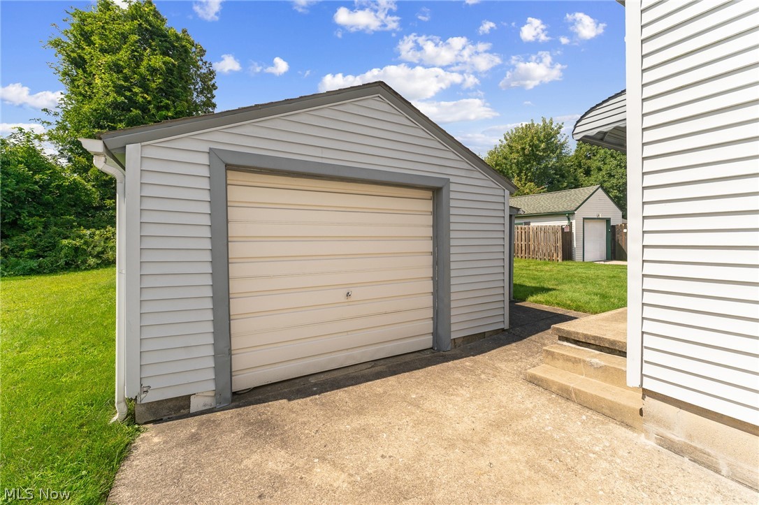 156 S Roanoke Avenue Austintown OH 44515