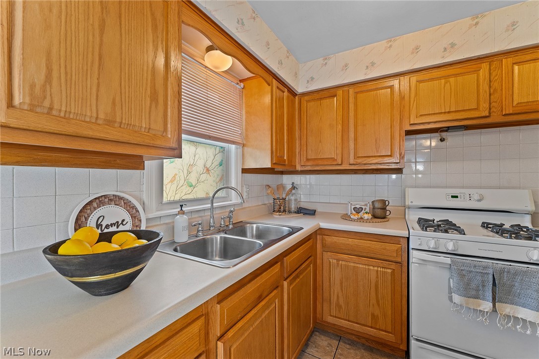 156 S Roanoke Avenue Austintown OH 44515