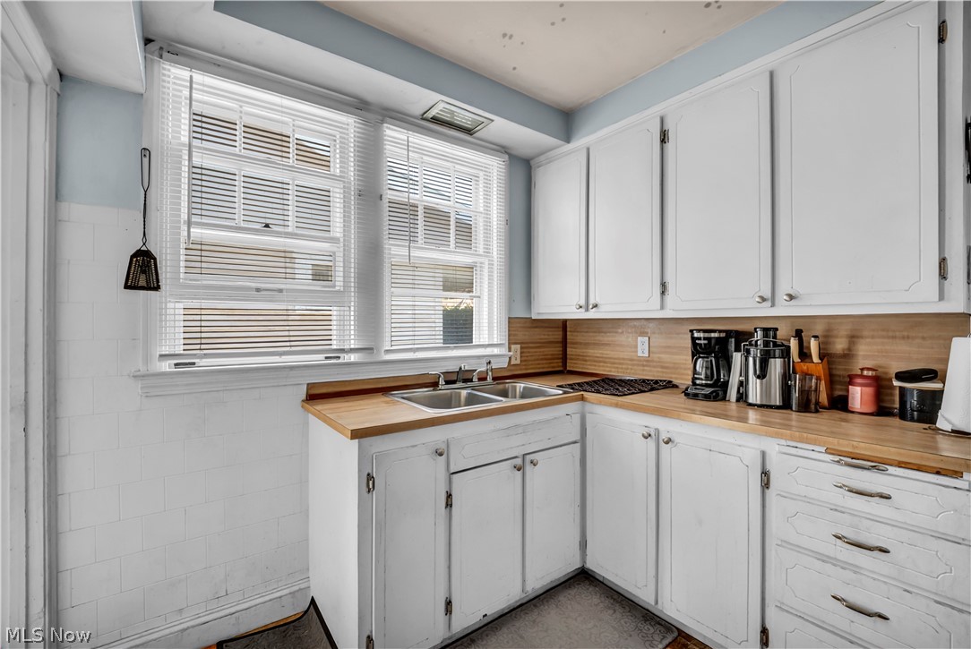 4932 E 110th Street Garfield Heights OH 44125