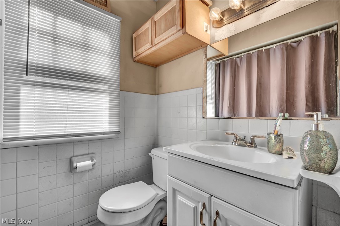 4932 E 110th Street Garfield Heights OH 44125