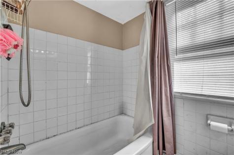4932 E 110th Street Garfield Heights OH 44125