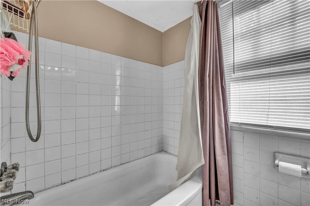 4932 E 110th Street Garfield Heights OH 44125