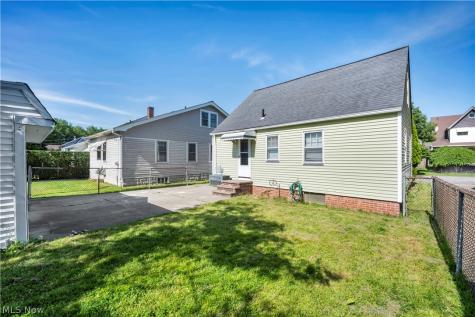 4932 E 110th Street Garfield Heights OH 44125