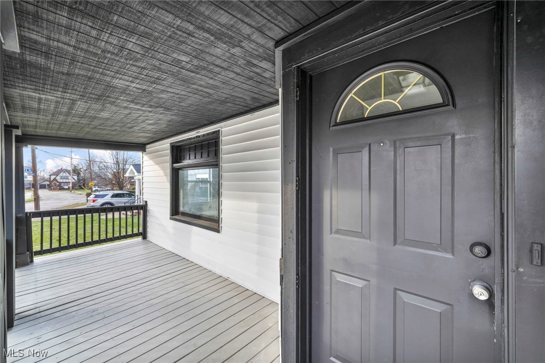 17512 Allien Avenue Cleveland OH 44111