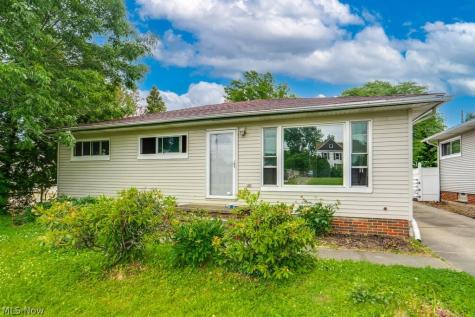 5833 Stumph Road Parma Heights OH 44130