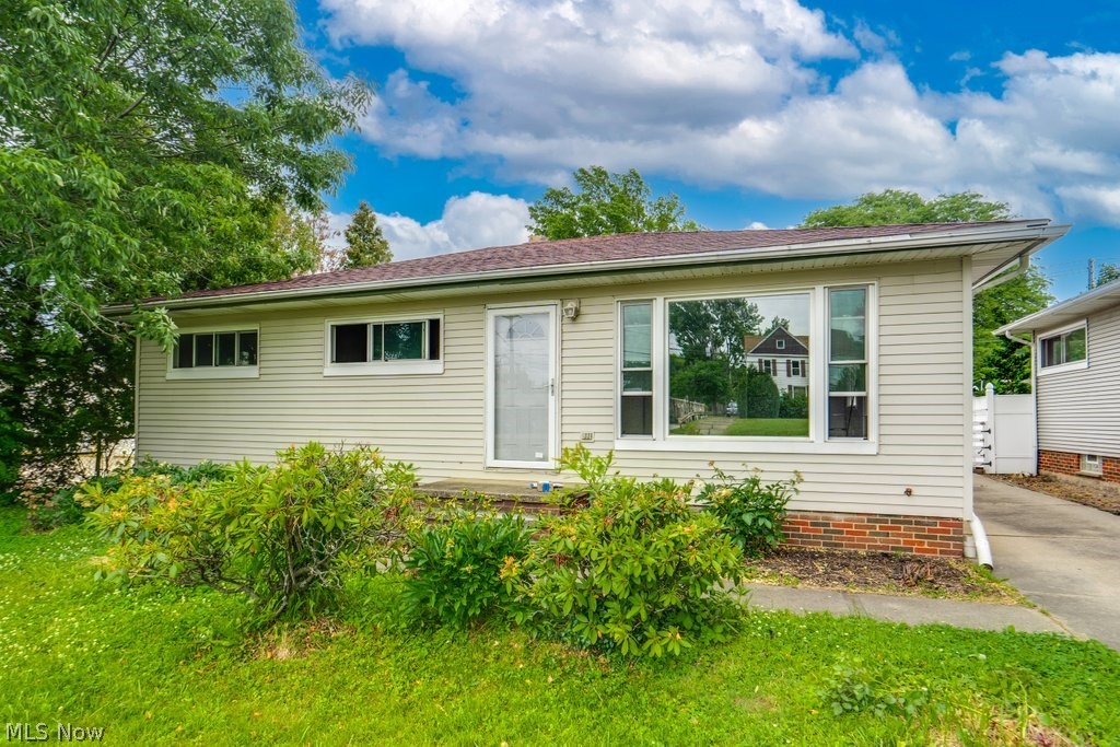 5833 Stumph Road Parma Heights OH 44130