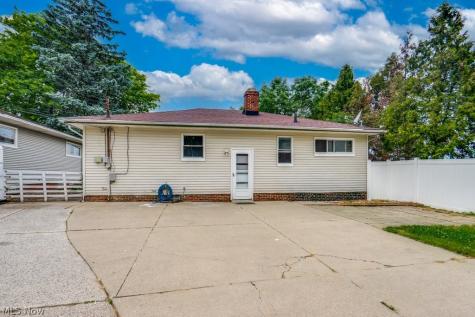 5833 Stumph Road Parma Heights OH 44130
