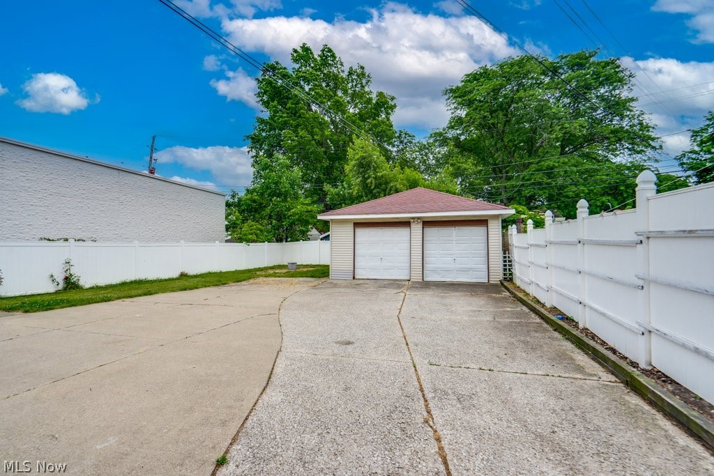 5833 Stumph Road Parma Heights OH 44130