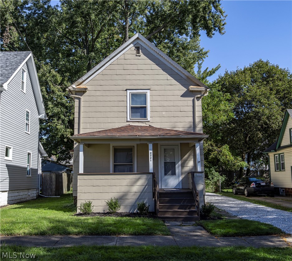 2221 10th Street SW Akron OH 44314