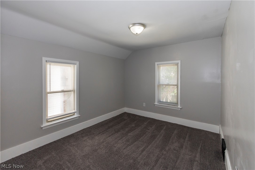 2221 10th Street SW Akron OH 44314