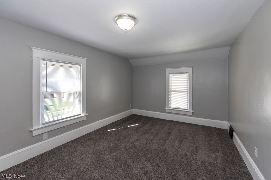 2221 10th Street SW Akron OH 44314