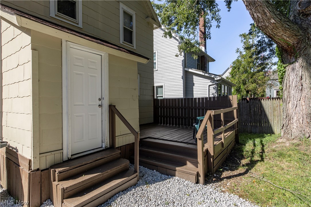 2221 10th Street SW Akron OH 44314