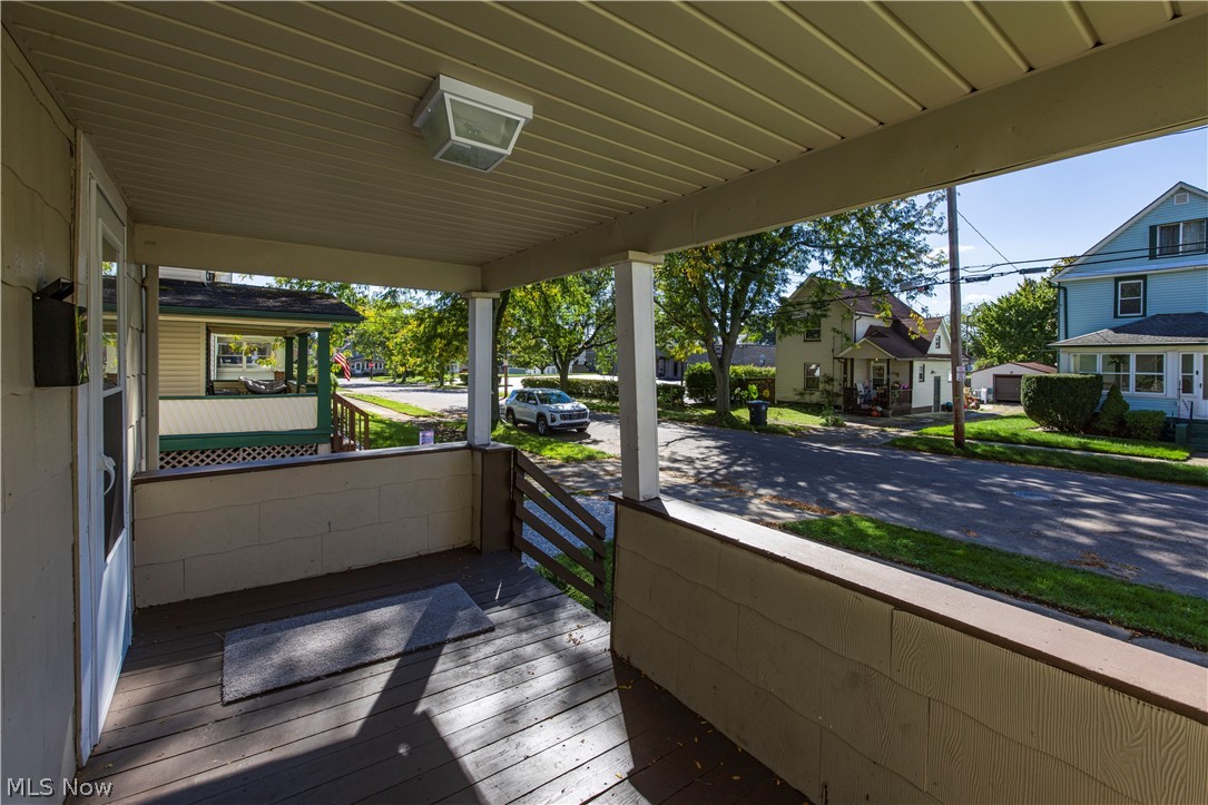 2221 10th Street SW Akron OH 44314