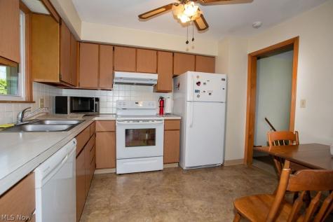 3937 S Schenley Avenue Youngstown OH 44511