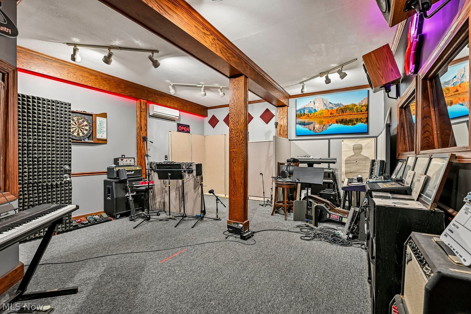 1043 N Honeytown Road Wooster OH 44691