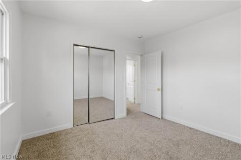18815 Arrowhead Avenue Cleveland OH 44119