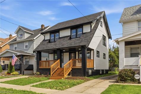 18815 Arrowhead Avenue Cleveland OH 44119