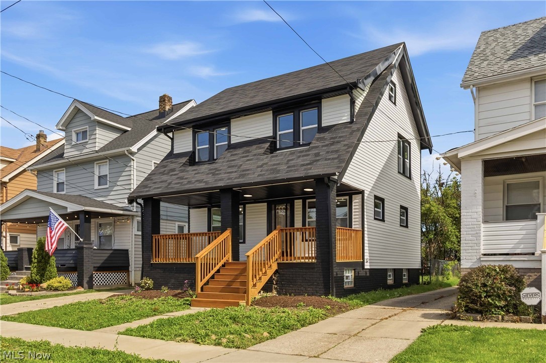 18815 Arrowhead Avenue Cleveland OH 44119